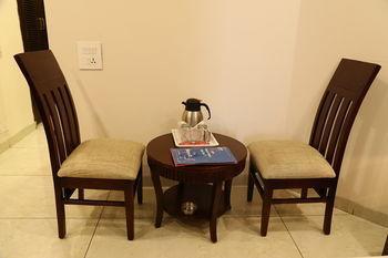 Hotel Oyo Housing Board Chowk Manimajra Chandigarh