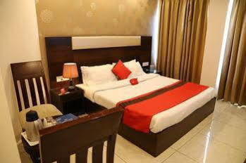 Hotel Oyo Housing Board Chowk Manimajra